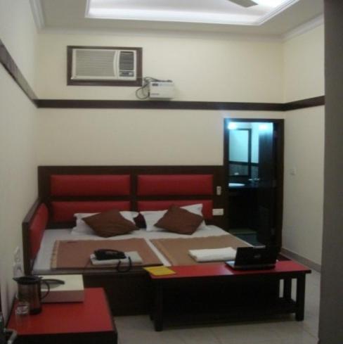 Vivek Hotel Új-Delhi Szoba fotó